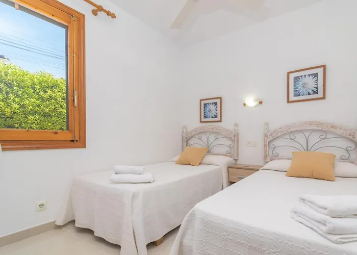 Marina -cala Enporter- * Cala En Porter (Menorca)